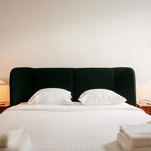  Appartement Unbeatable Location Explore On Foot!